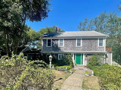 The 4,414 Square Feet single family home is a 4 beds, 6 baths property. . Zillow yarmouth ma